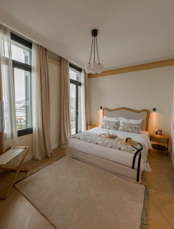 EPICURE SUITES — 5