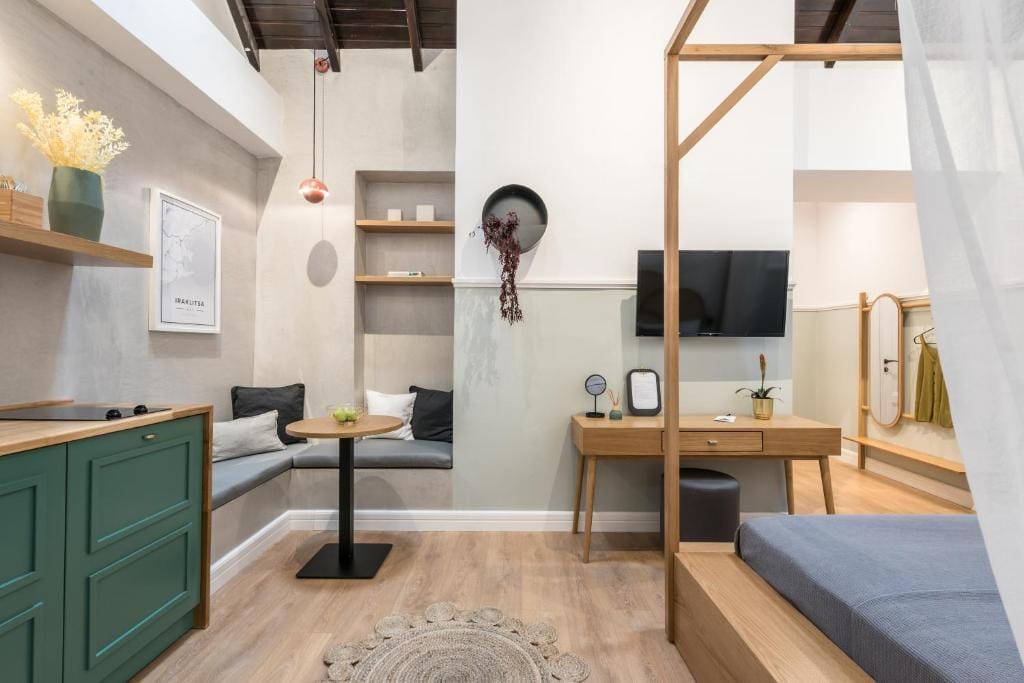 The Anthemion House — 5