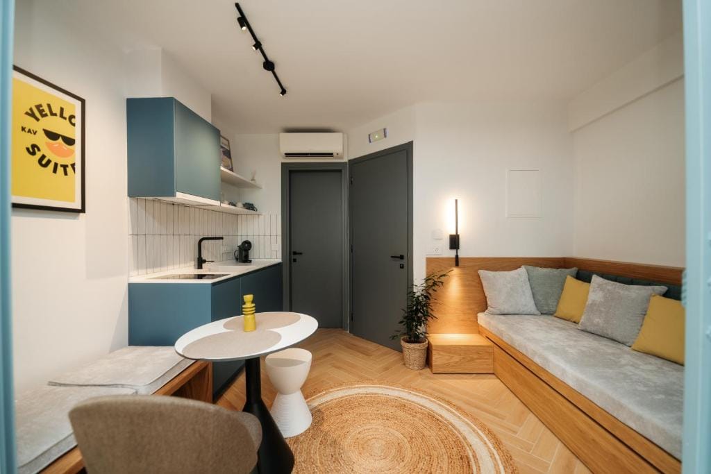 Yellow Suites Kavala — 3