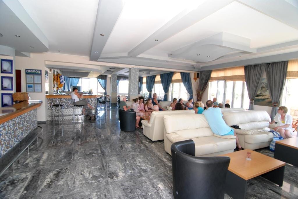 Zeus Hotel — 3