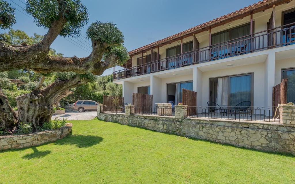 Eptanisos Beachfront Suites Zante — 4