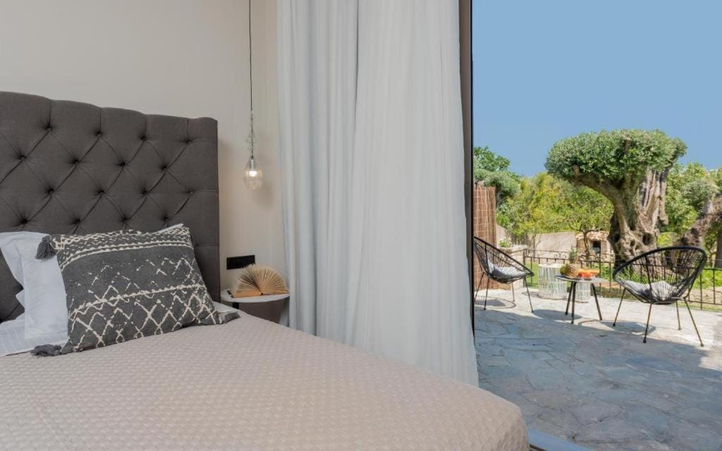 Eptanisos Beachfront Suites Zante — 5