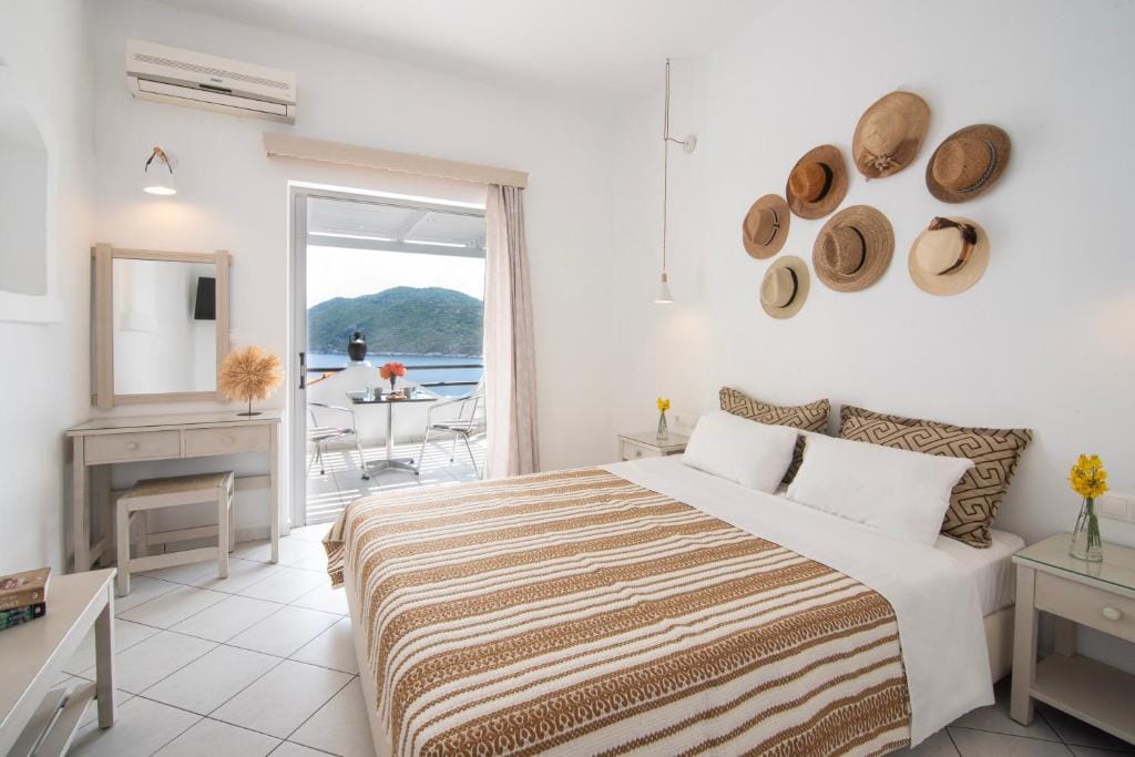 Nafsika Sea View Apartments — 2