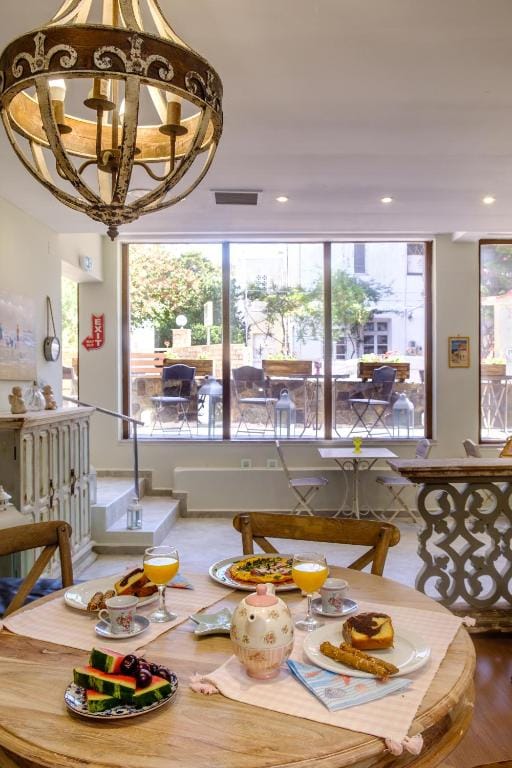 Aphrodite Hotel Syros — 4