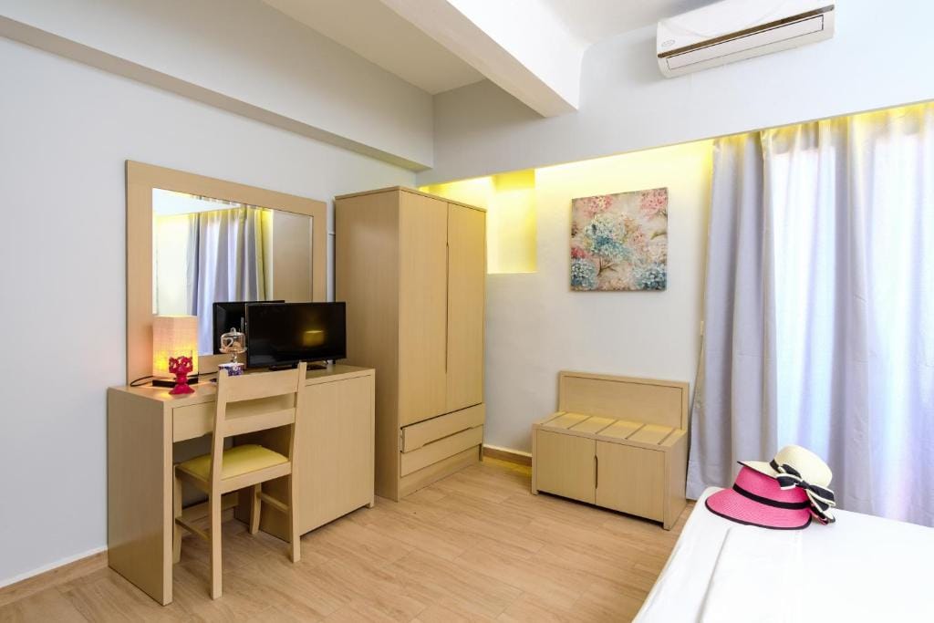 Aphrodite Hotel Syros — 5