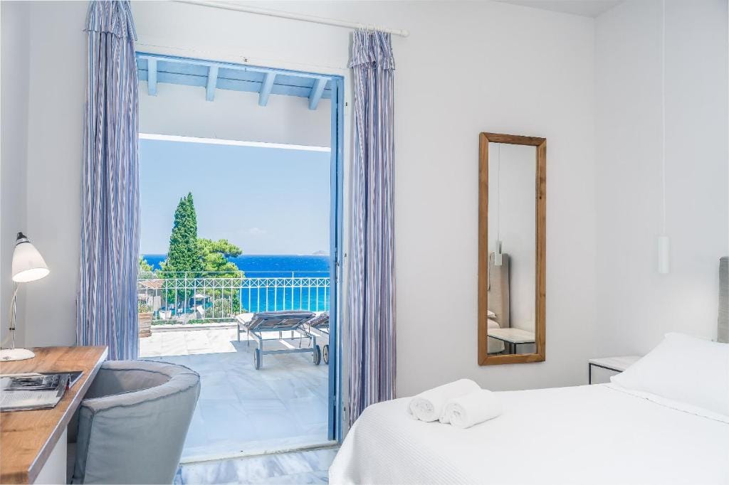 Armonia Bay Hotel — 2