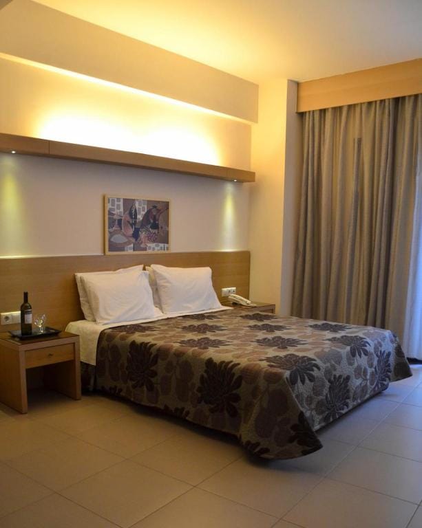 Kyridis Hotel — 1