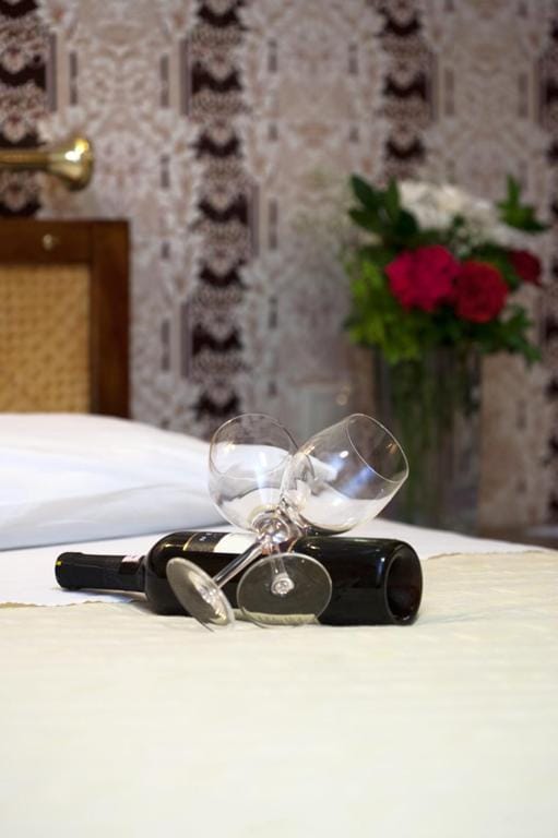 Olympos Hotel — 4