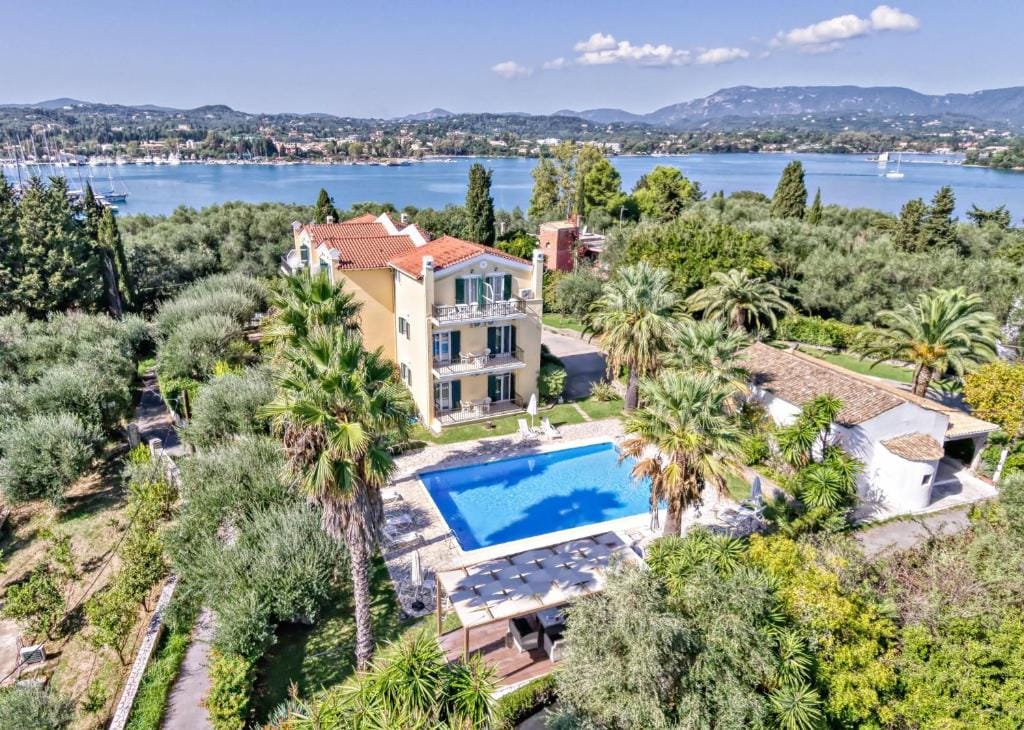 Villa Eftichia Hotel Apartments & Studios — 3