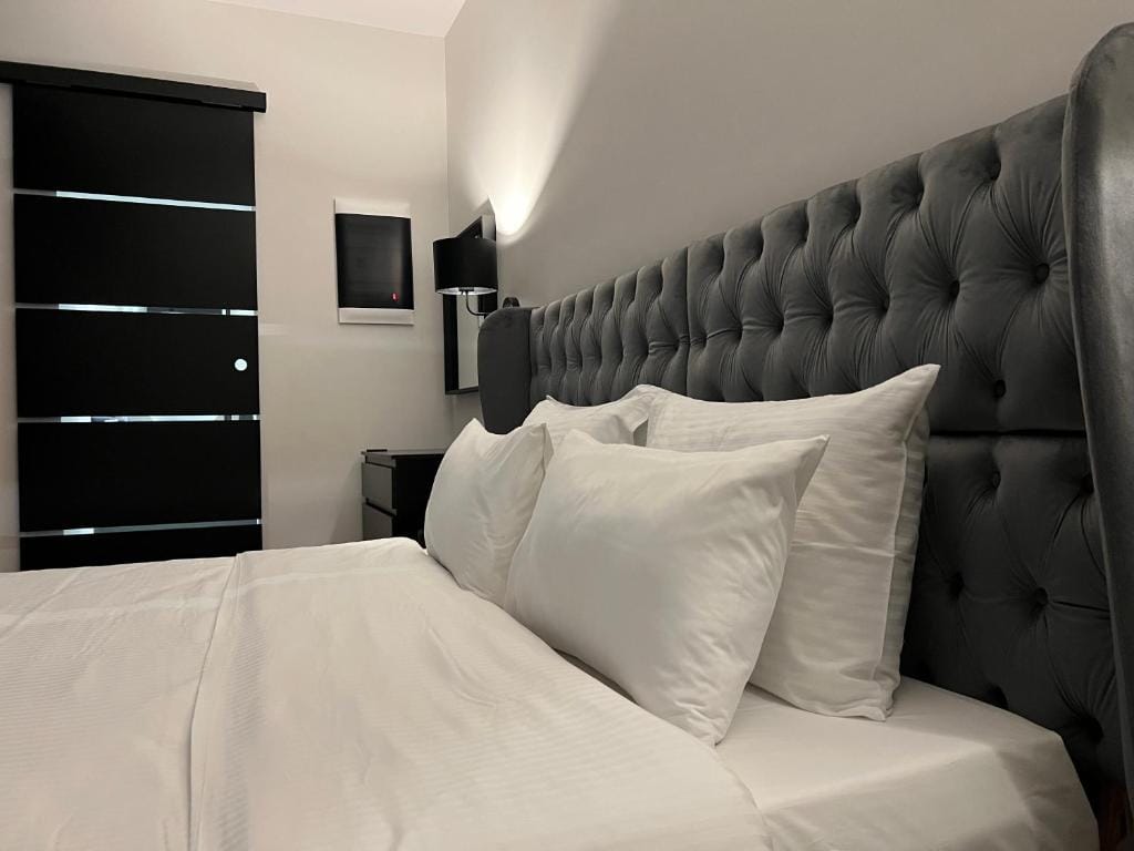 Apollonio Suites — 4