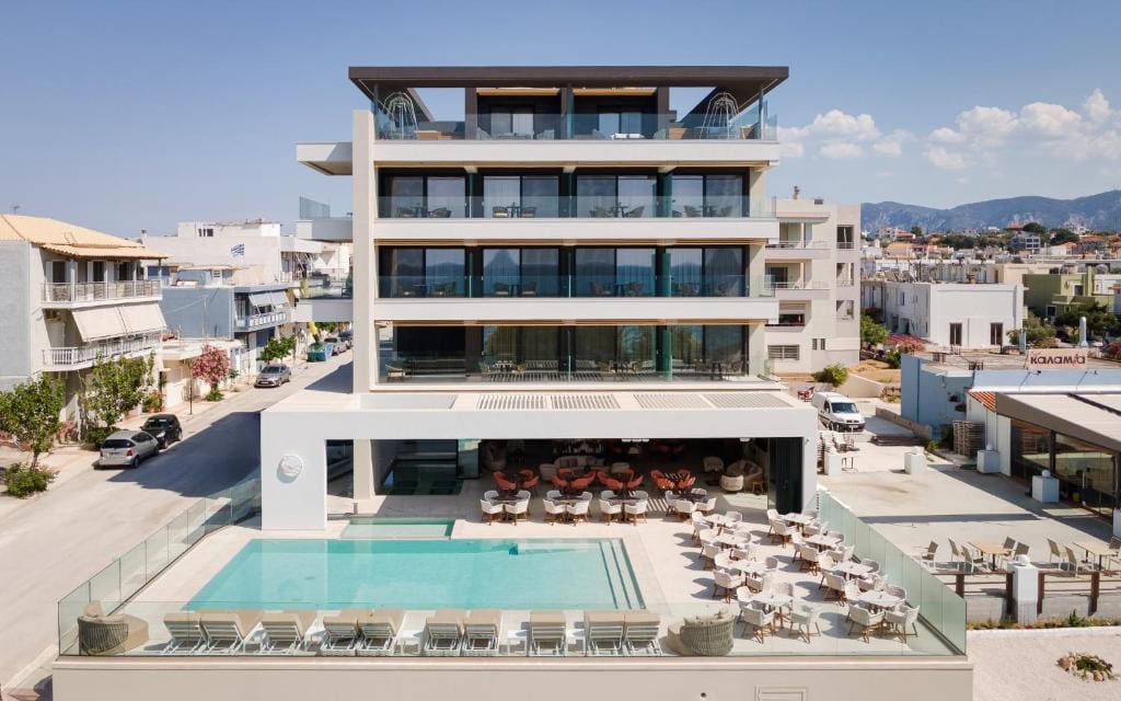 Avant Blue Boutique Hotel — 1