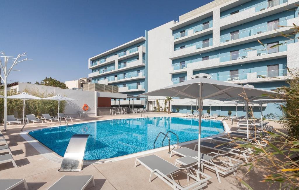 Blue Lagoon City Hotel — 3