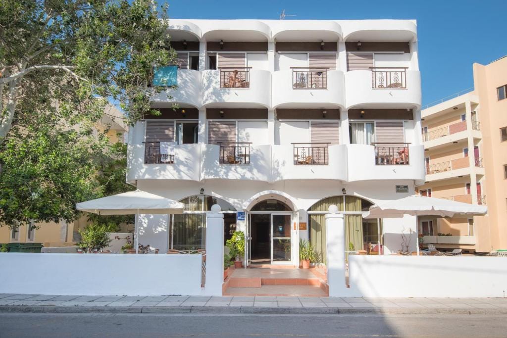 Captain's Hotel — 5