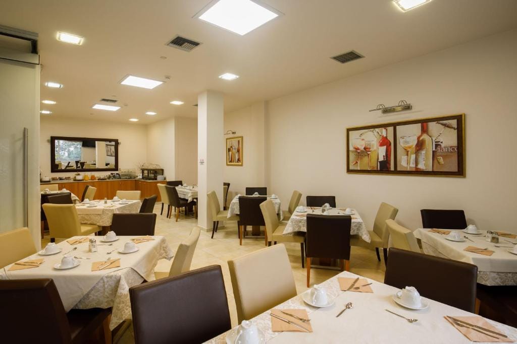 Hotel ΑΤΗΙΝΑ — 4