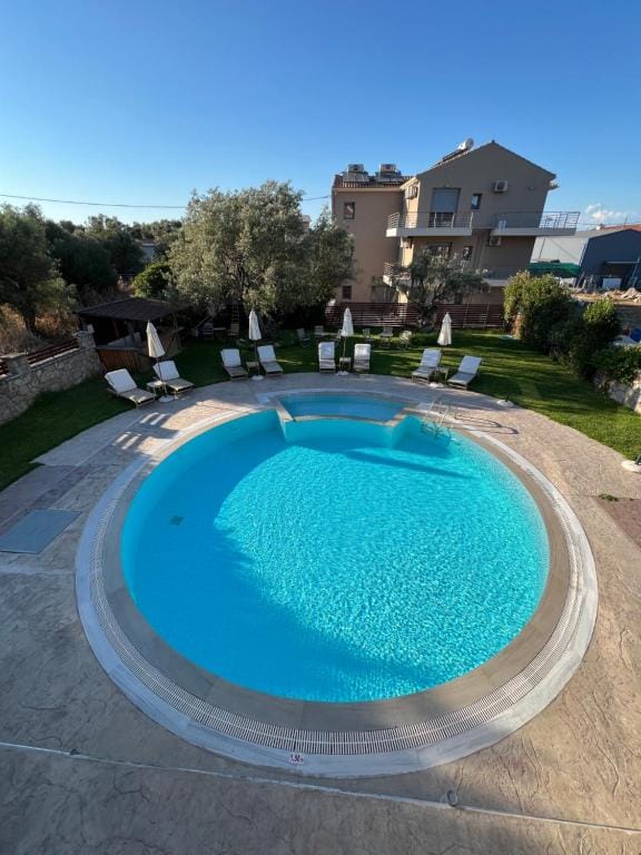 Kamares Luxury Apartments — 4