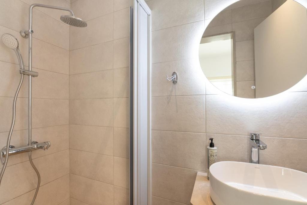 Almiriki Chios Rooms & Apartments — 2
