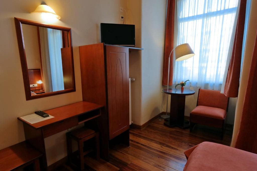 Hotel Excelsior — 4