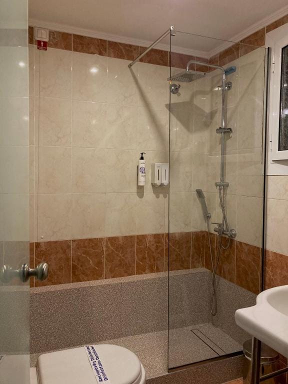 Mantas Hotel — 3