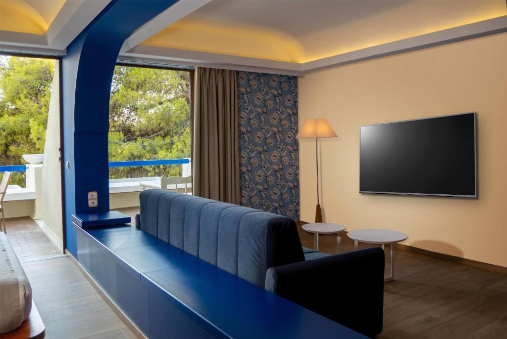 Ramada Loutraki Poseidon Resort — 3