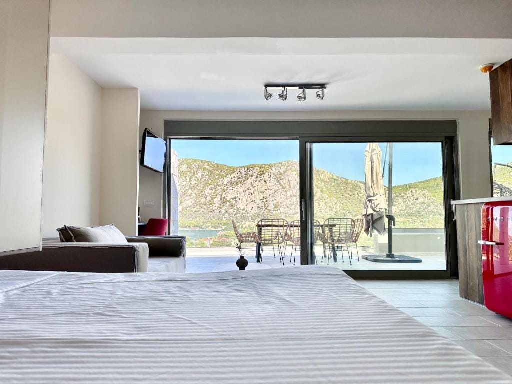 Topos luxury stay Heraion — 2