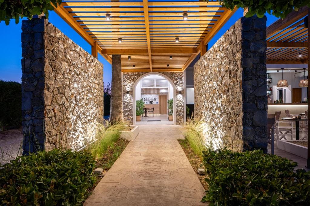 Cirillo Family Hotel-Christinas Studios