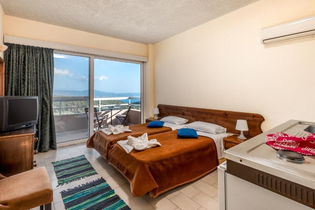 Thomas Hotel — 5