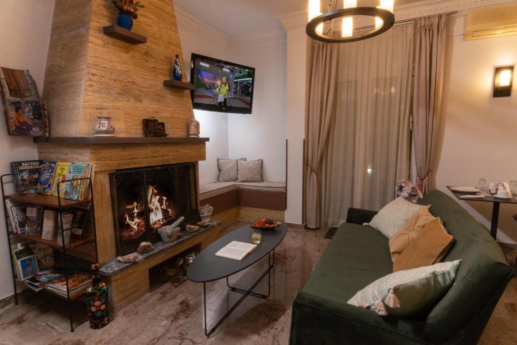 Aklidi Hotel — 5
