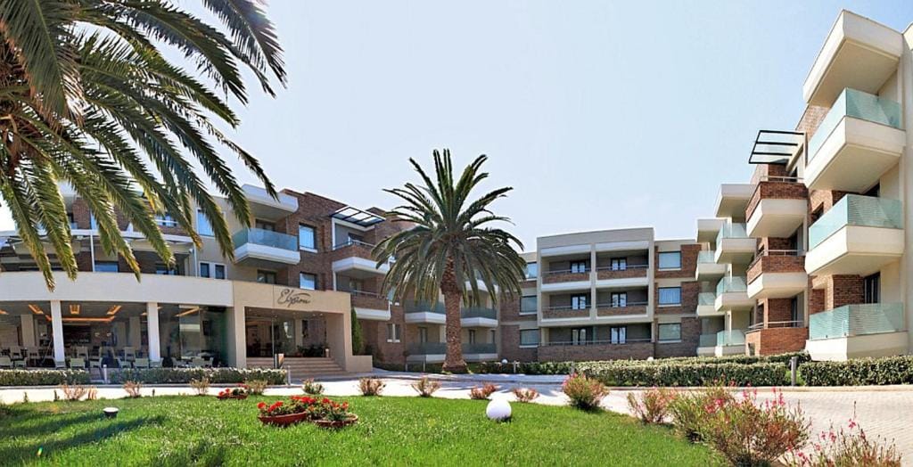 Elysion Hotel — 3