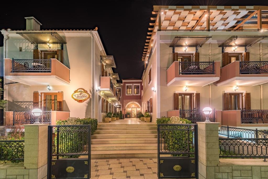 Theofilos Paradise Boutique Hotel — 1
