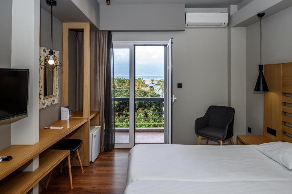 Agamemnon Hotel — 2