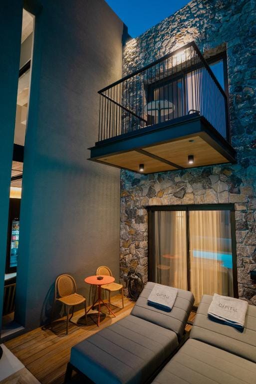 Capital Luxury Suites — 2