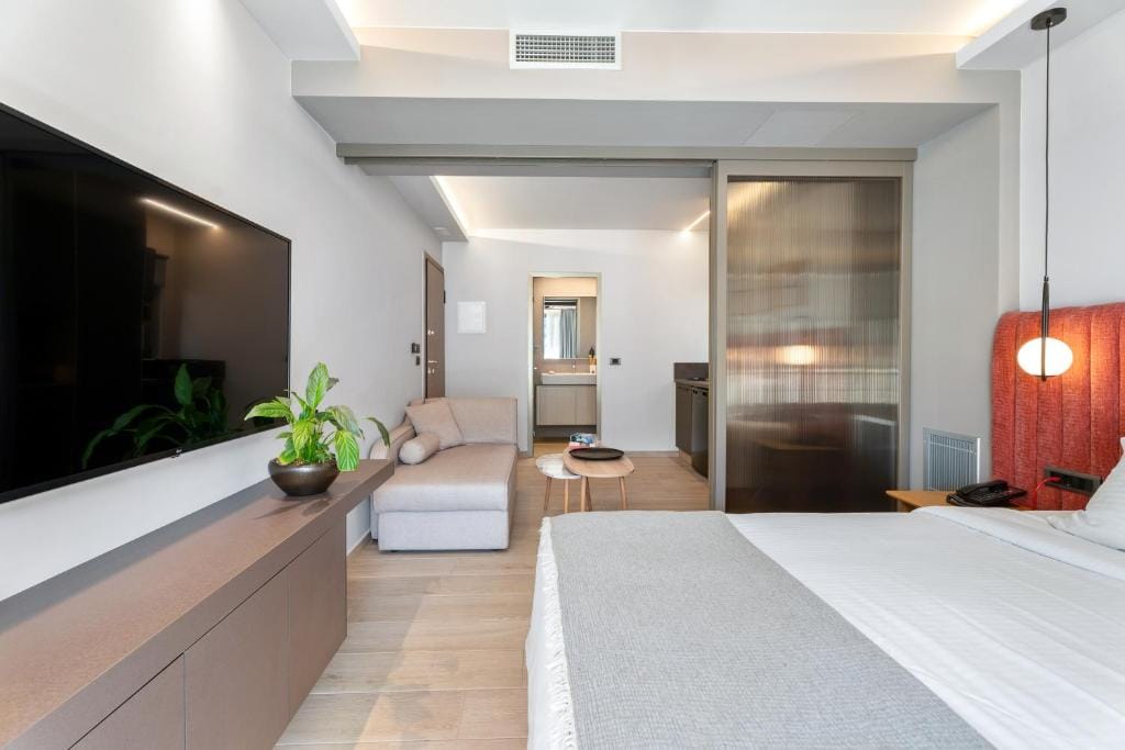 Ennea Muses Rooms and Suites — 4
