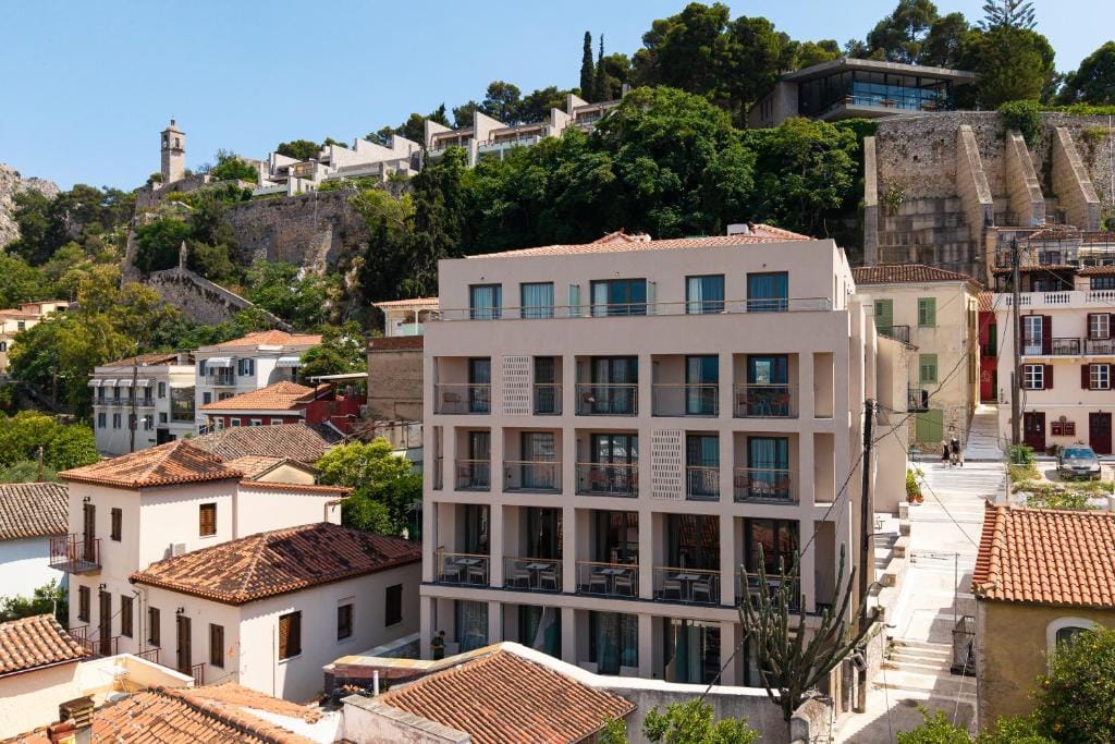 Naus Hotel — 3