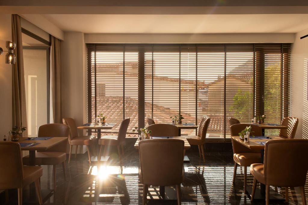Naus Hotel — 5