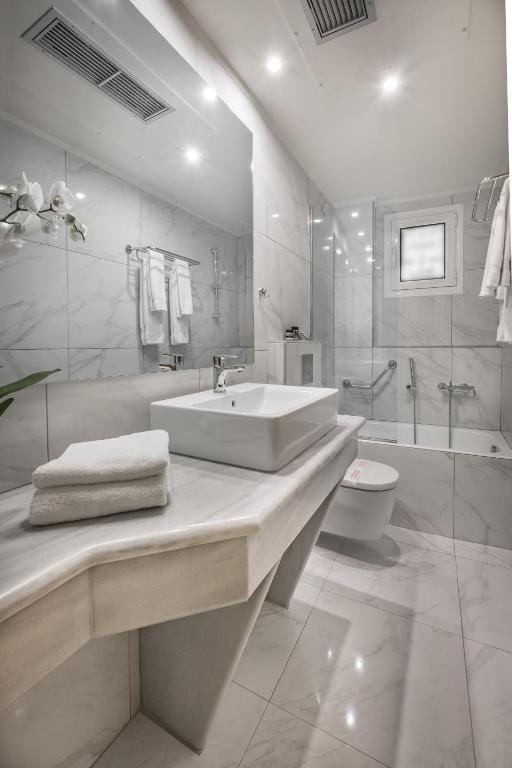 Rex Hotel — 3