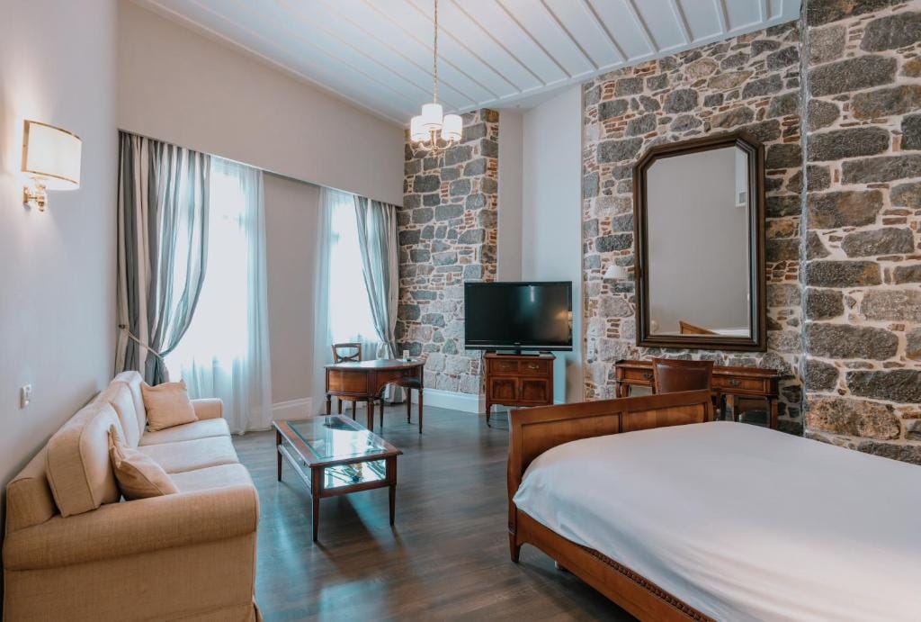 Xenon Inn — 4