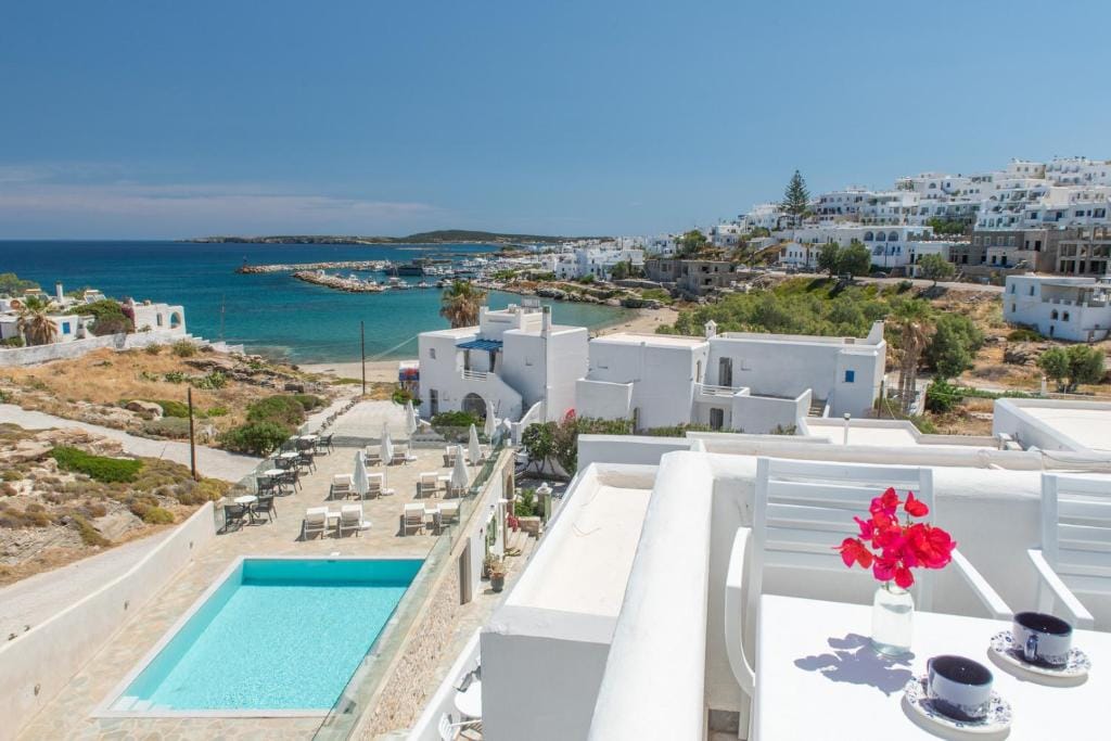 Adonis Hotel Studios & Apartments — 2
