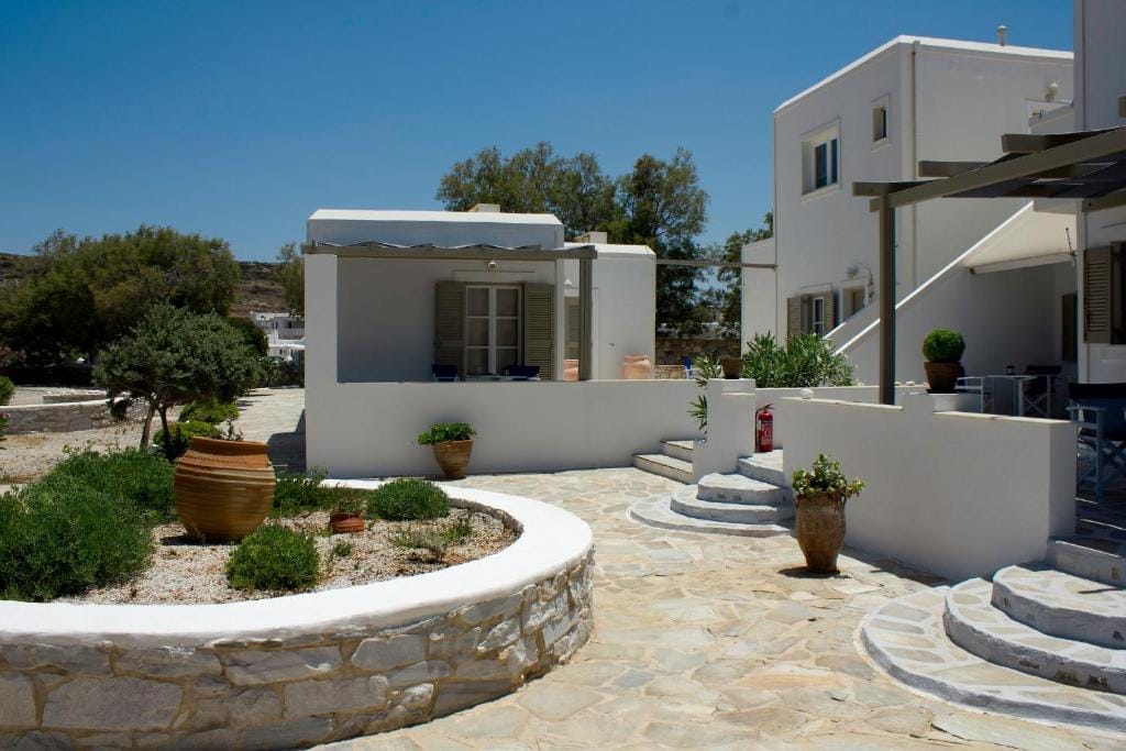 Almira Suites - Seafront - Naousa Paros — 5