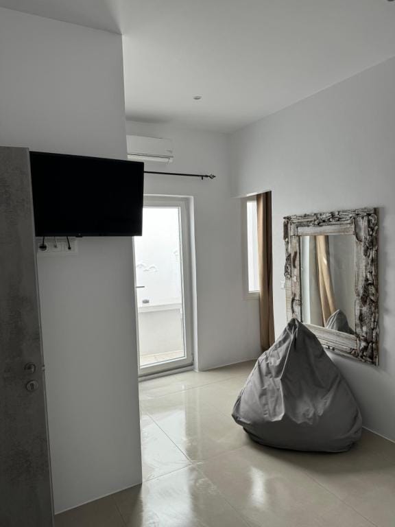 Madaky Hotel — 4