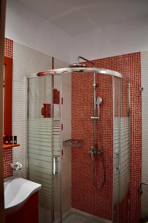 Minoa Hotel — 4