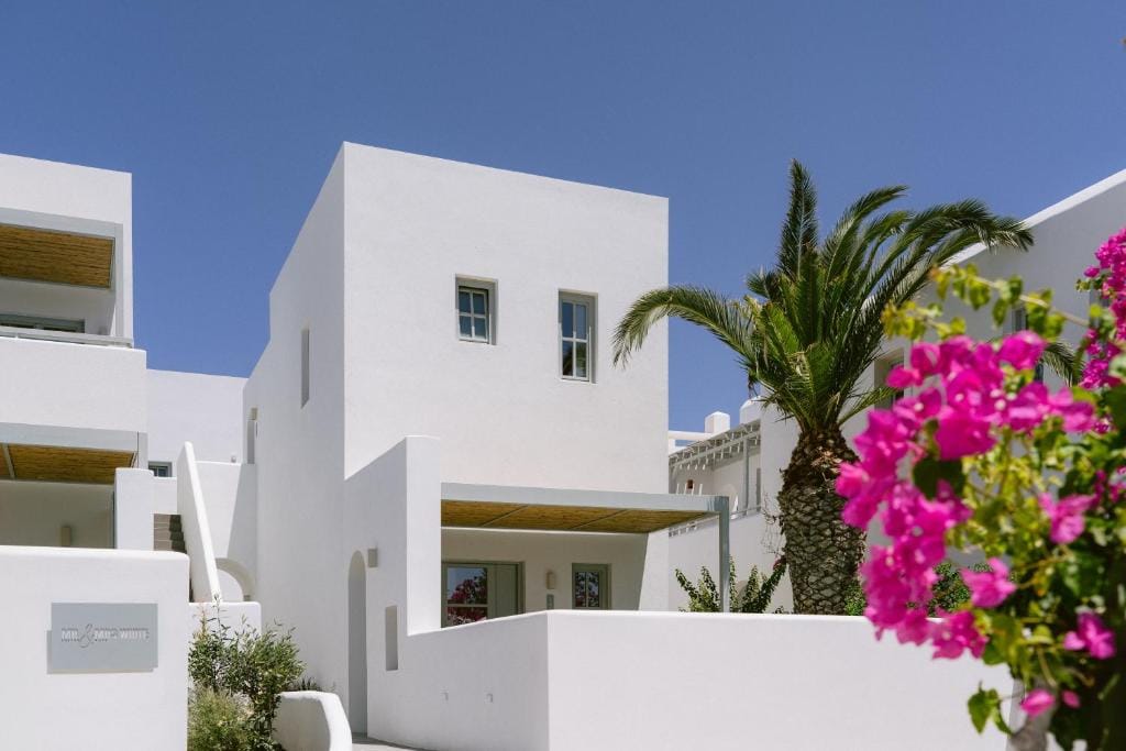 Mr and Mrs White Paros Suites & More — 3