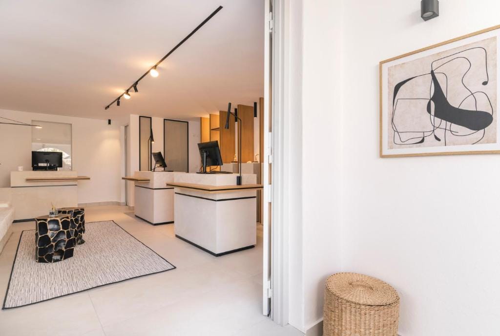 Quartano Suites by Heliessa, Adults Only — 3