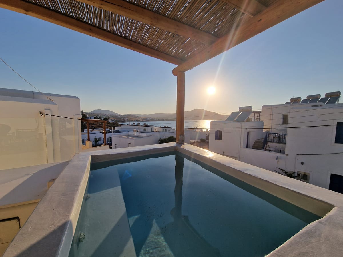 Ammos Luxury Rooms & Home