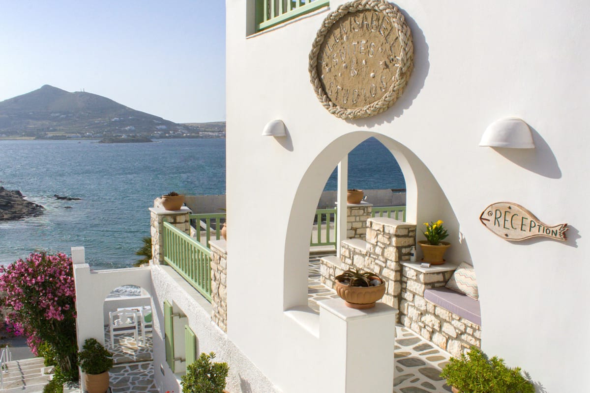 Villa Isabella - Seafront Rooms & Suites — 2