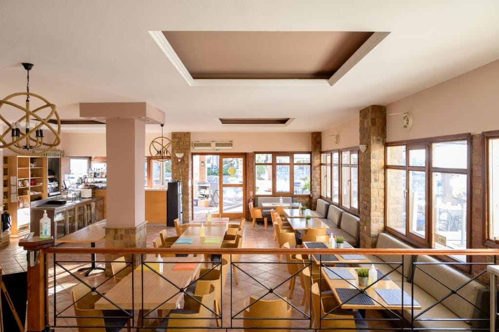 Esperides Hotel — 4