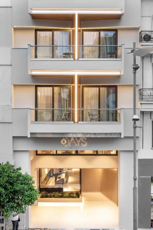 DAYS City Suites — 1
