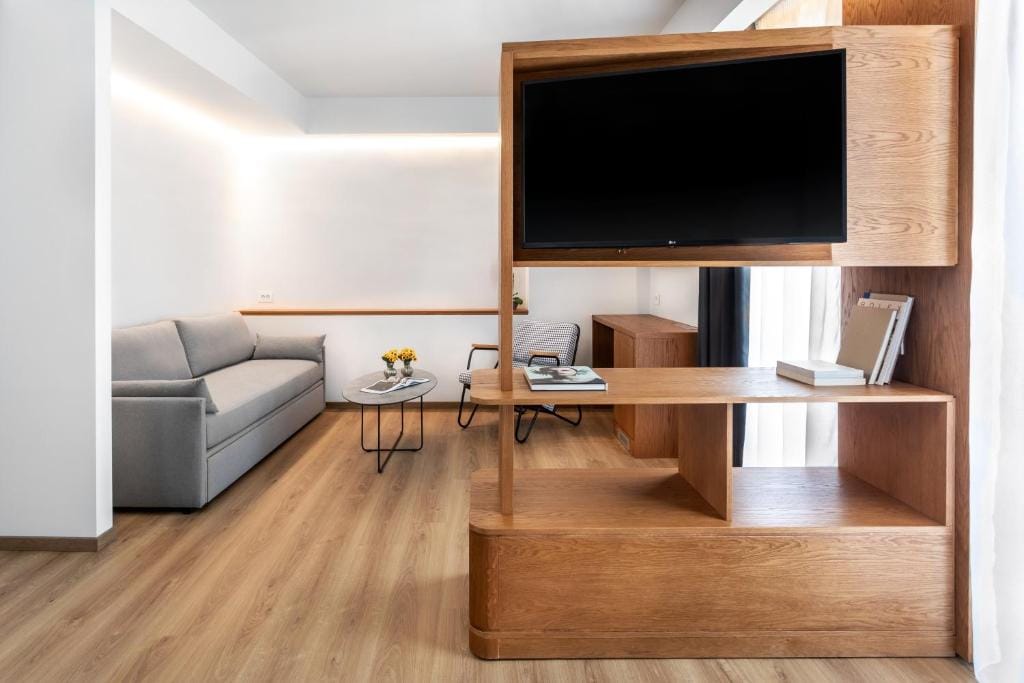 DAYS City Suites — 5