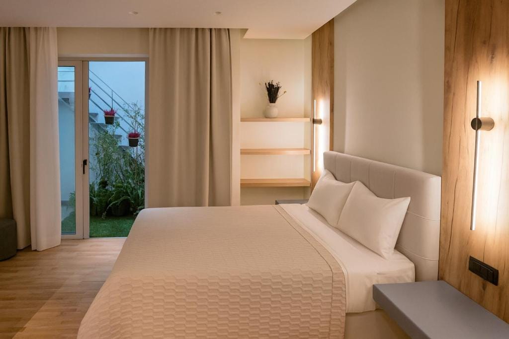 Elite Patras Suites — 2
