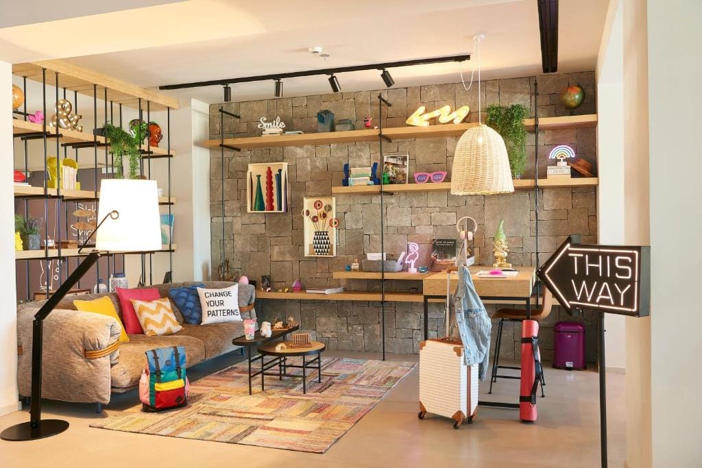Moxy Patra Marina — 1
