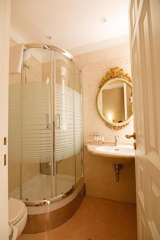 Palaiologos Luxury City Hotel — 3